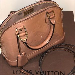 Louis Vuitton Bags - Louis Vuitton ALMA BB Louis Vuitton Bags - Louis Vuitton ALMA BB